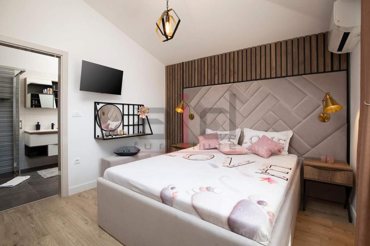 Pula Porta Aurea & Wellness Oasis Appartement Buitenkant foto